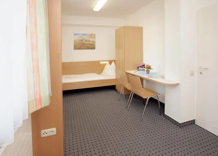 Hostel Jugendgastehaus *