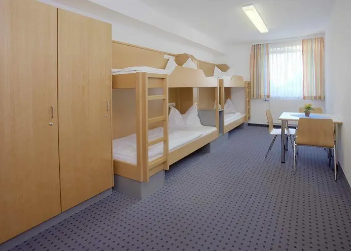 Jugendgastehaus * Λιντς