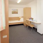 Hostel Jugendgaestehaus *