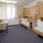 Hostel Jugendgaestehaus *